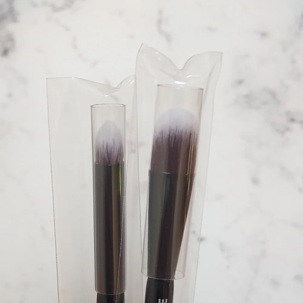 Beauty Pie Travel Eyeshadow Brushes with Case